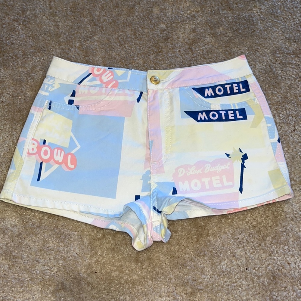 Retro style mid rise Moto Shorts